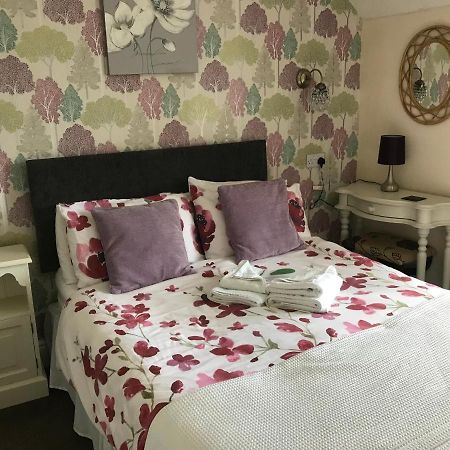 Ivy Bank Guest House Tenby Ngoại thất bức ảnh