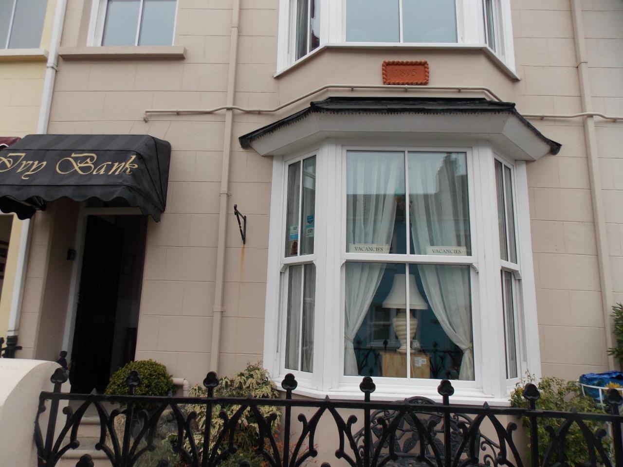 Ivy Bank Guest House Tenby Ngoại thất bức ảnh