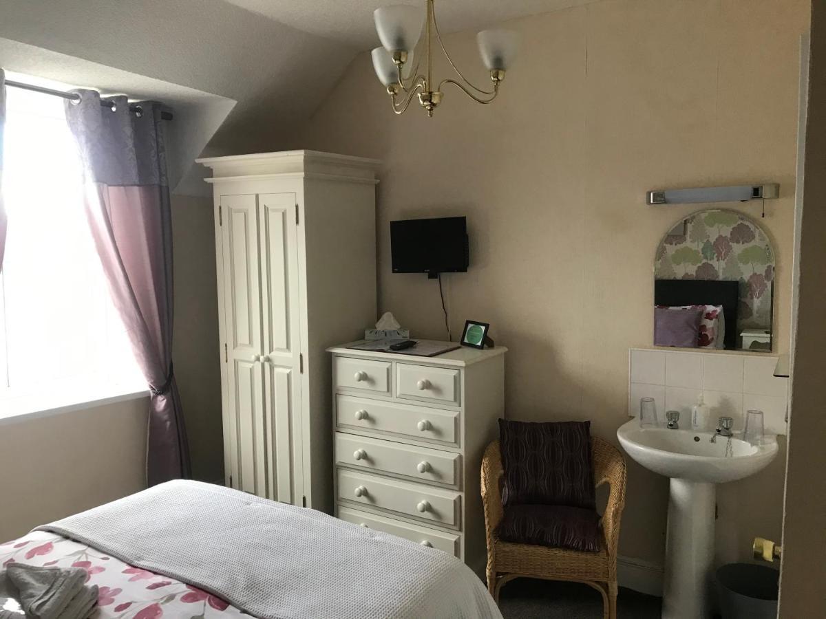 Ivy Bank Guest House Tenby Ngoại thất bức ảnh